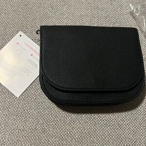 New thirty one convertible belt bag black